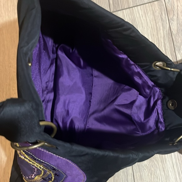 Vera Wang Tote Bag - Picture 5 of 8